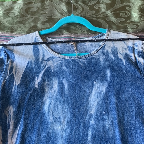 Vintage bleach dyed denim distressed 3/4 sleeve raw edges tunic top - Picture 10 of 15